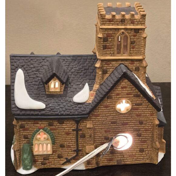 Department 56 Dickens Village 1989 Knottinghill Lighted Church  8.25" - Picture 4 of 8